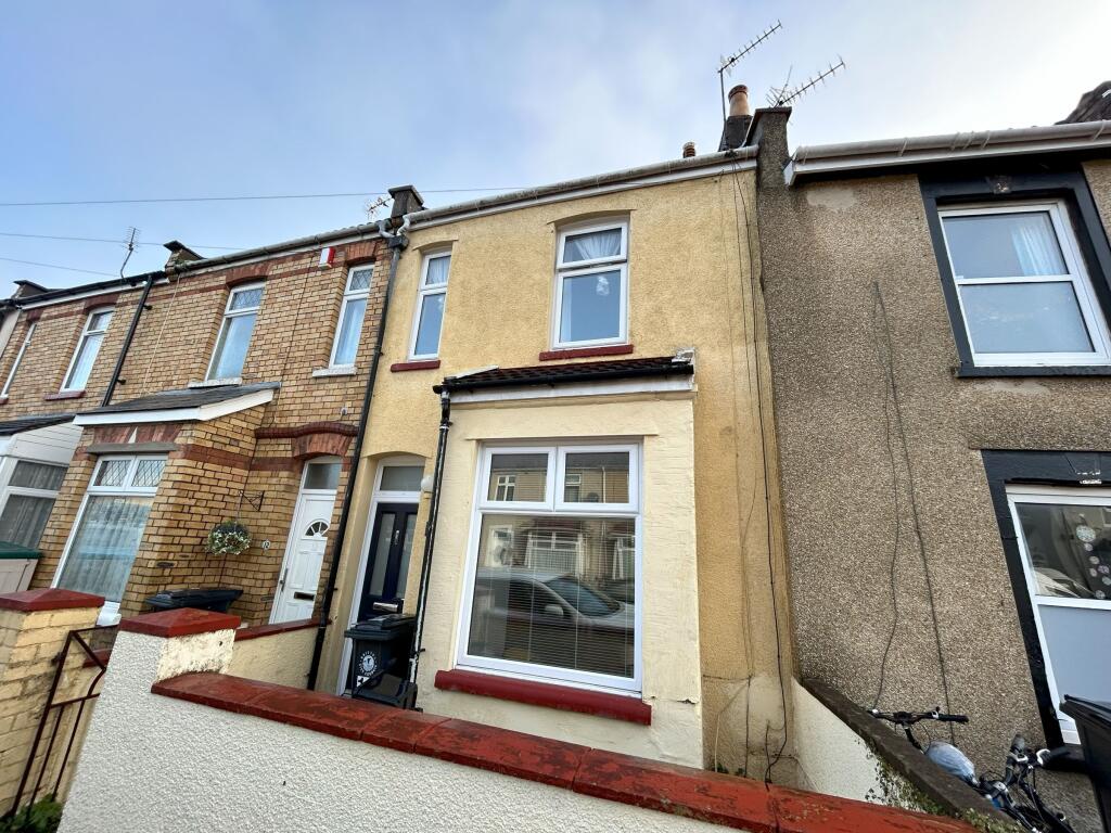 2 bed Mid Terraced House for rent in Bristol. From Holbrook Moran - Redfield
