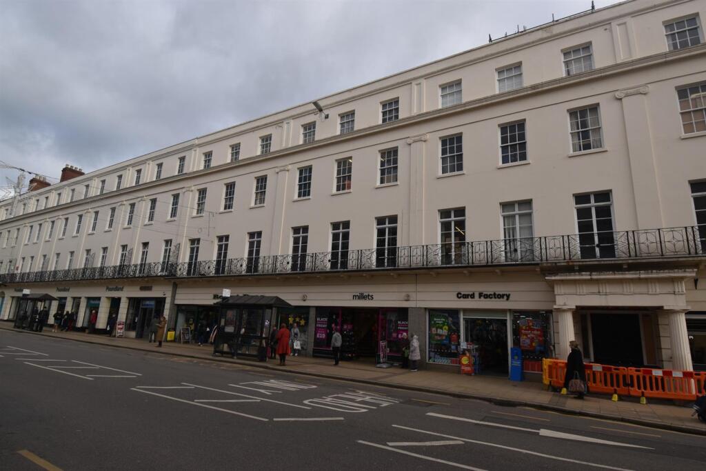 3 bed Apartment for rent in Royal Leamington Spa. From Handles Property - Leamington