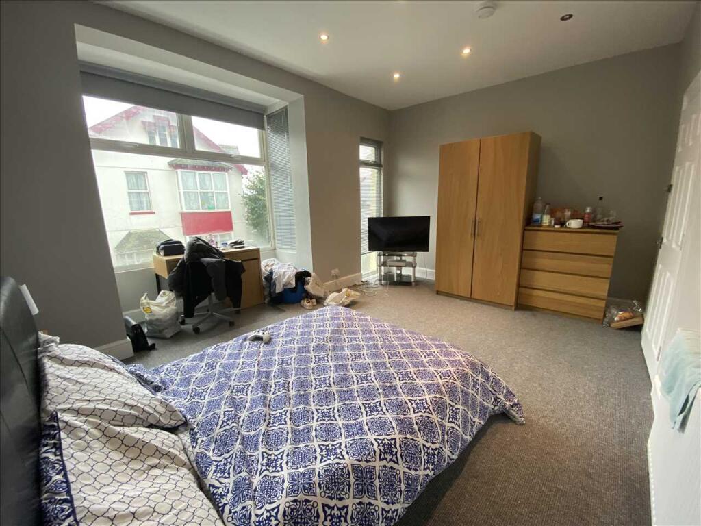 5 bed Mid Terraced House for rent in Plymouth. From Student Choice Plymouth - Plymouth 5 bed Mid Terraced House for rent in Plymouth. From Student Choice Plymouth - Plymouth