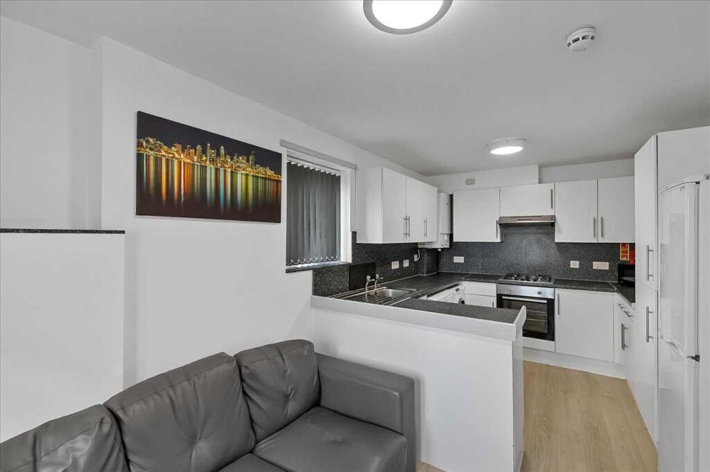 5 bed End of Terrace for rent in Plymouth. From Student Choice Plymouth - Plymouth 5 bed End of Terrace for rent in Plymouth. From Student Choice Plymouth - Plymouth