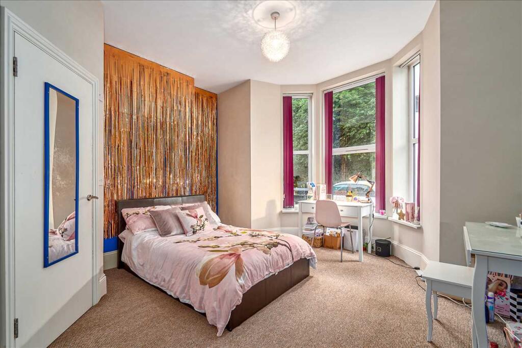 9 bed Mid Terraced House for rent in Plymouth. From Student Choice Plymouth - Plymouth