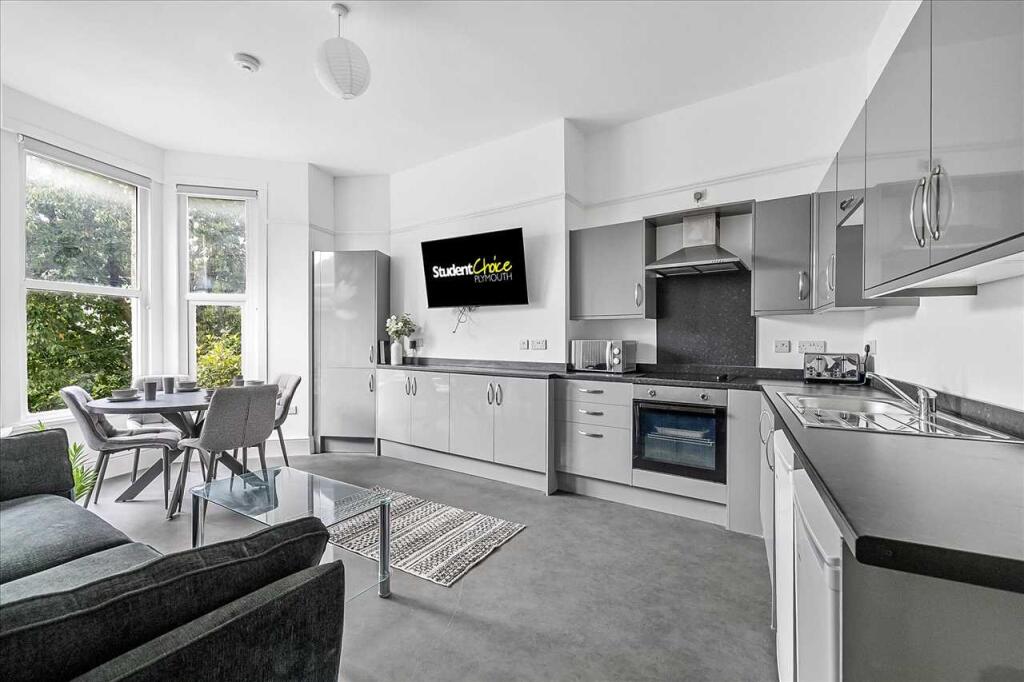 3 bed Apartment for rent in Plymouth. From Student Choice Plymouth - Plymouth