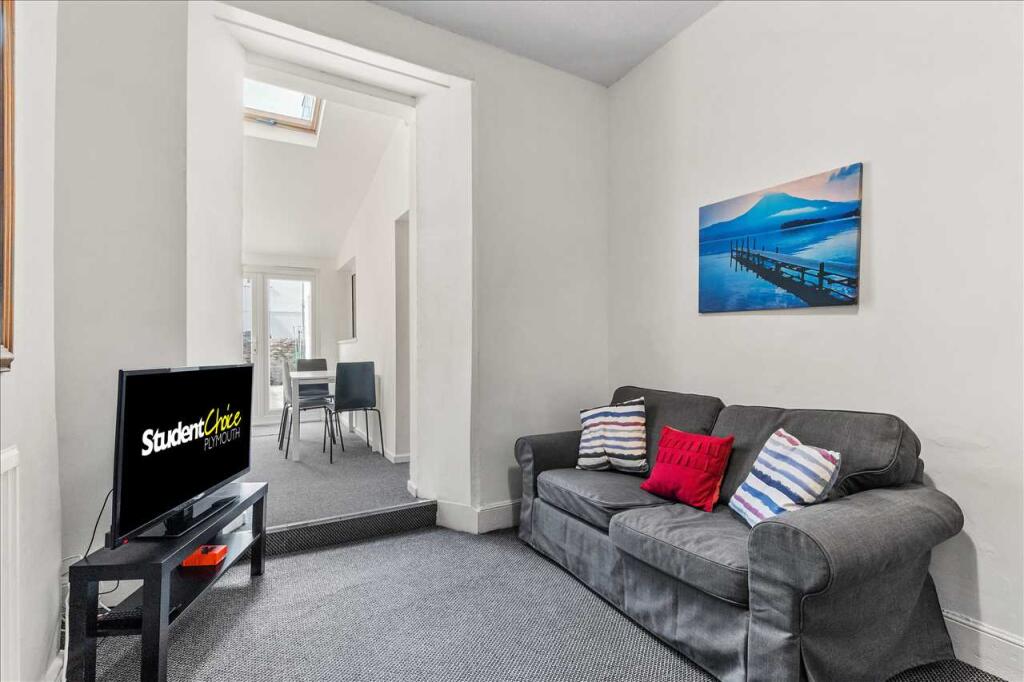 4 bed Mid Terraced House for rent in Plymouth. From Student Choice Plymouth - Plymouth