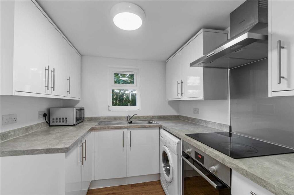 3 bed Mid Terraced House for rent in Plymouth. From Student Choice Plymouth - Plymouth