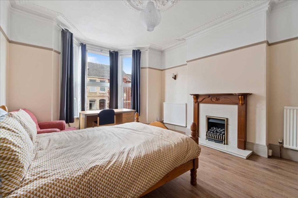 5 bed Mid Terraced House for rent in Plymouth. From Student Choice Plymouth - Plymouth