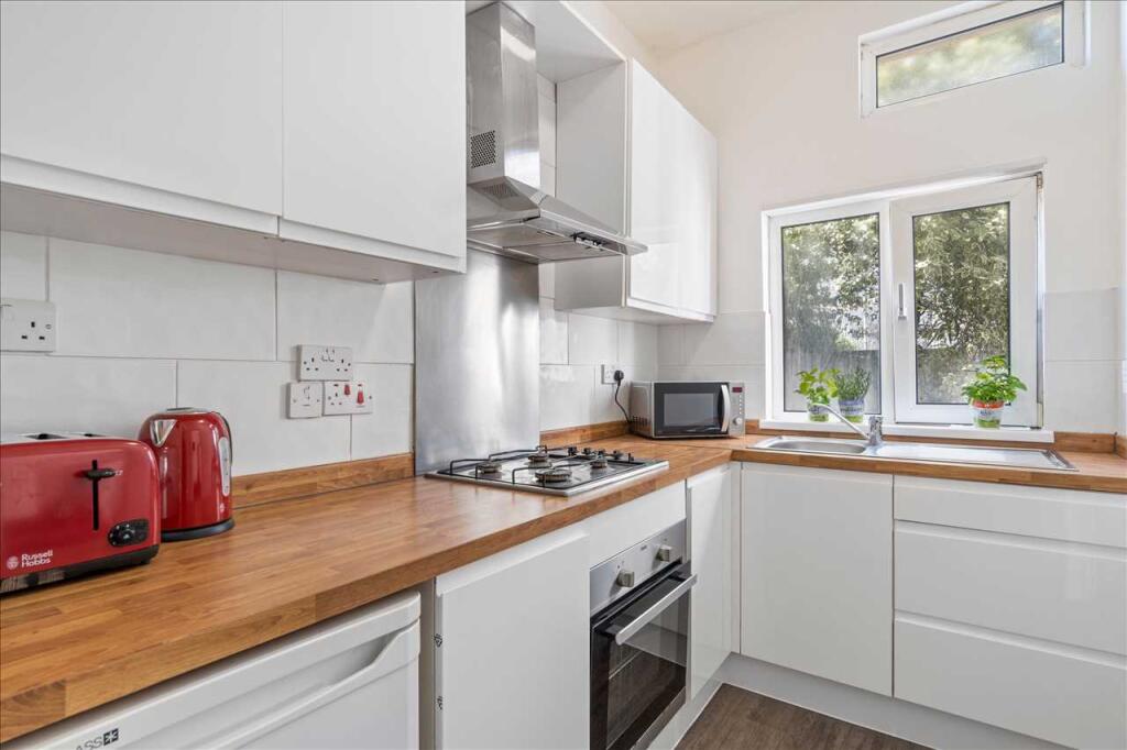 4 bed Mid Terraced House for rent in Plymouth. From Student Choice Plymouth - Plymouth