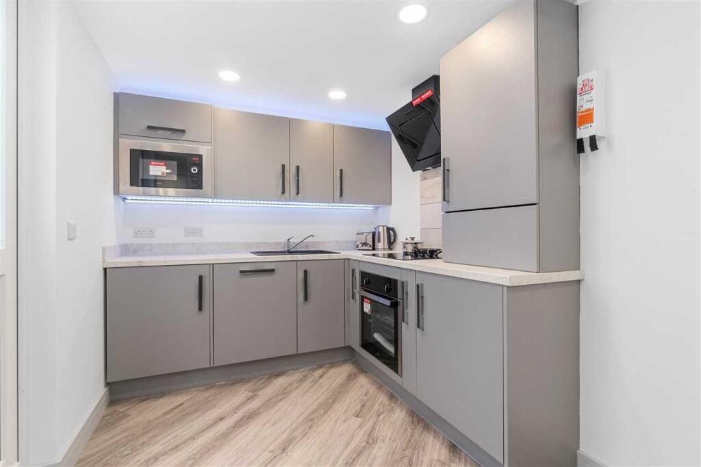 2 bed Apartment for rent in Plymouth. From Student Choice Plymouth - Plymouth