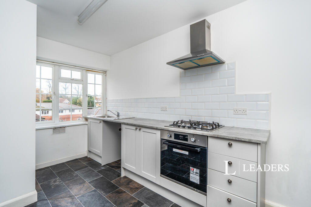 2 bed 1st Floor Flat for rent in Southampton. From Leaders Sales - Southampton