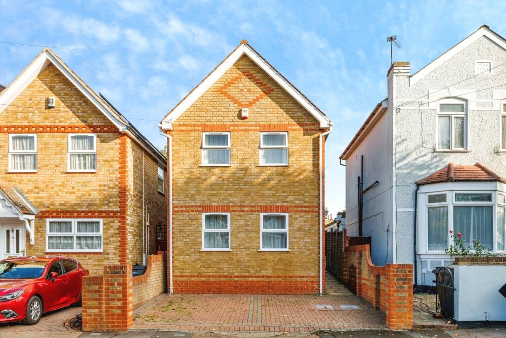 5 bed Detached for rent in Surbiton. From Leaders - Surbiton