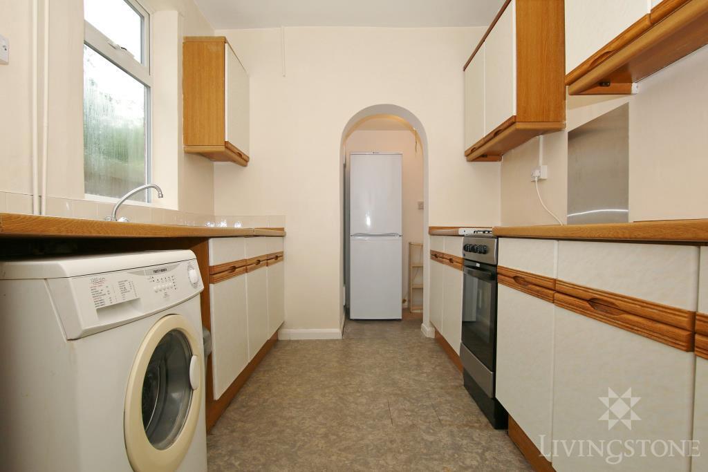 4 bed Mid Terraced House for rent in Stoughton. From Livingstone Property Ltd - Leicester
