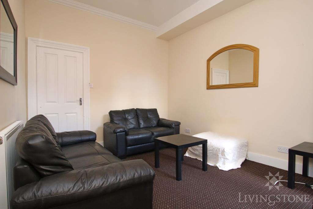 4 bed Mid Terraced House for rent in Stoughton. From Livingstone Property Ltd - Leicester