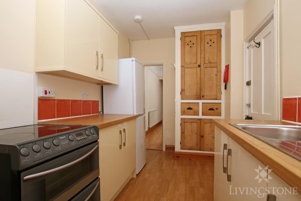 3 bed Mid Terraced House for rent in Stoughton. From Livingstone Property Ltd - Leicester
