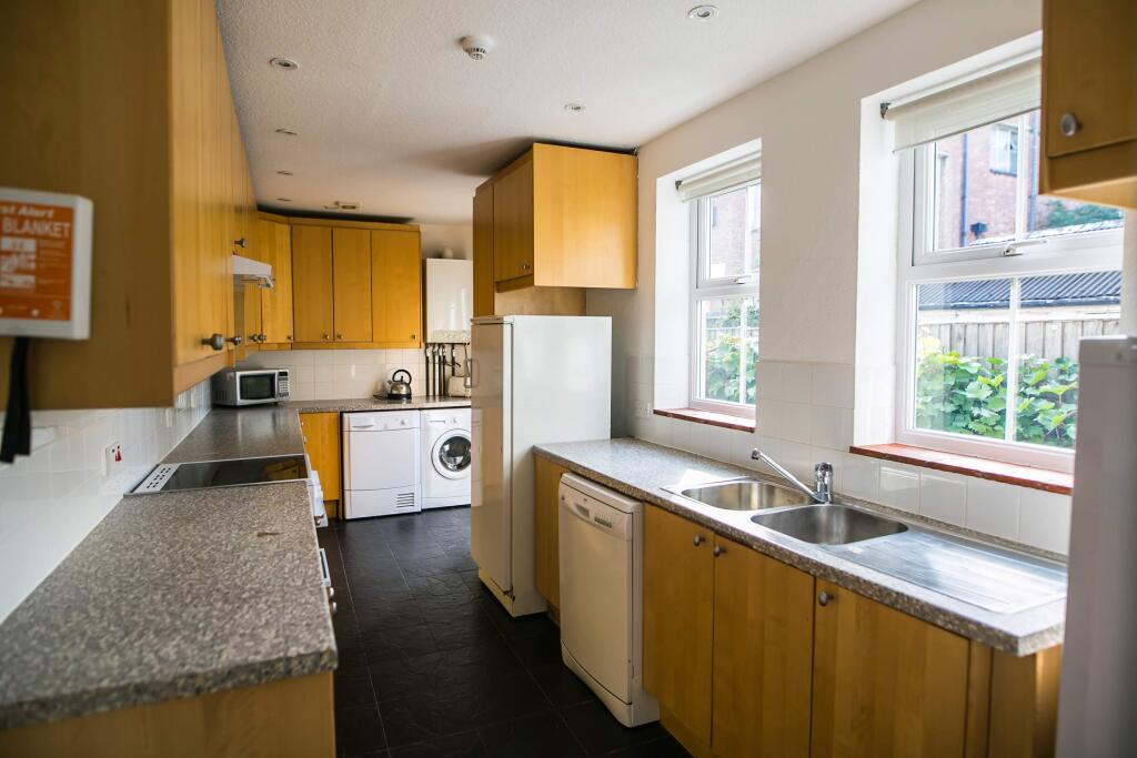 6 bed Detached for rent in Birmingham. From Purple Frog Property Ltd - Birmingham