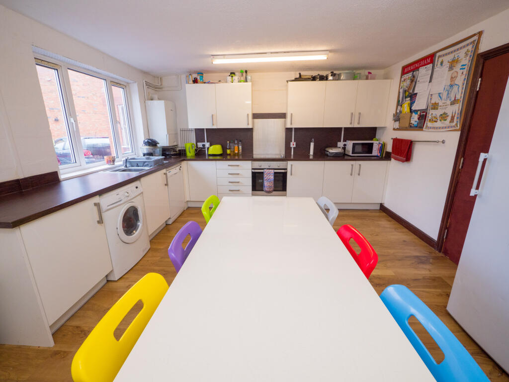 7 bed Detached for rent in Birmingham. From Purple Frog Property Ltd - Birmingham 7 bed Detached for rent in Birmingham. From Purple Frog Property Ltd - Birmingham