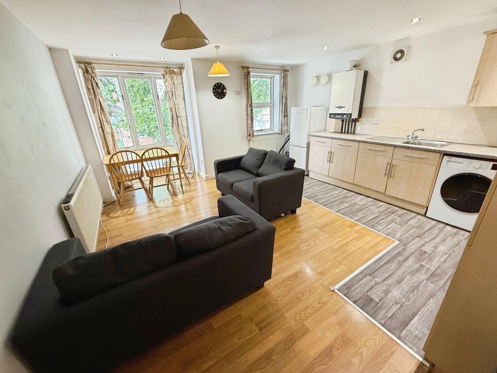 4 bed 1st Floor Flat for rent in Nottingham. From PURPLE FROG ASSET MANAGEMENT LIMITED - Nottingham