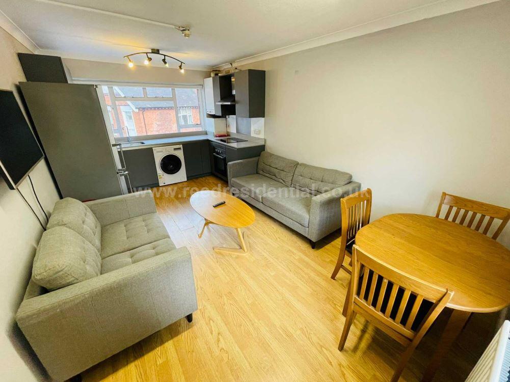 5 bed 1st Floor Flat for rent in Nottingham. From PURPLE FROG ASSET MANAGEMENT LIMITED - Nottingham