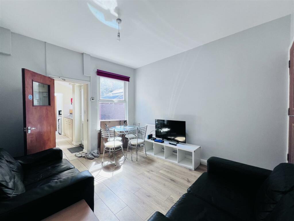 4 bed Detached for rent in Nottingham. From PURPLE FROG ASSET MANAGEMENT LIMITED - Nottingham