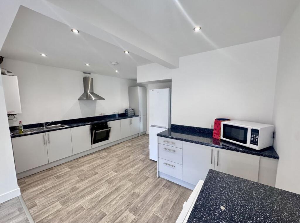 4 bed Detached for rent in Wilford. From PURPLE FROG ASSET MANAGEMENT LIMITED - Nottingham