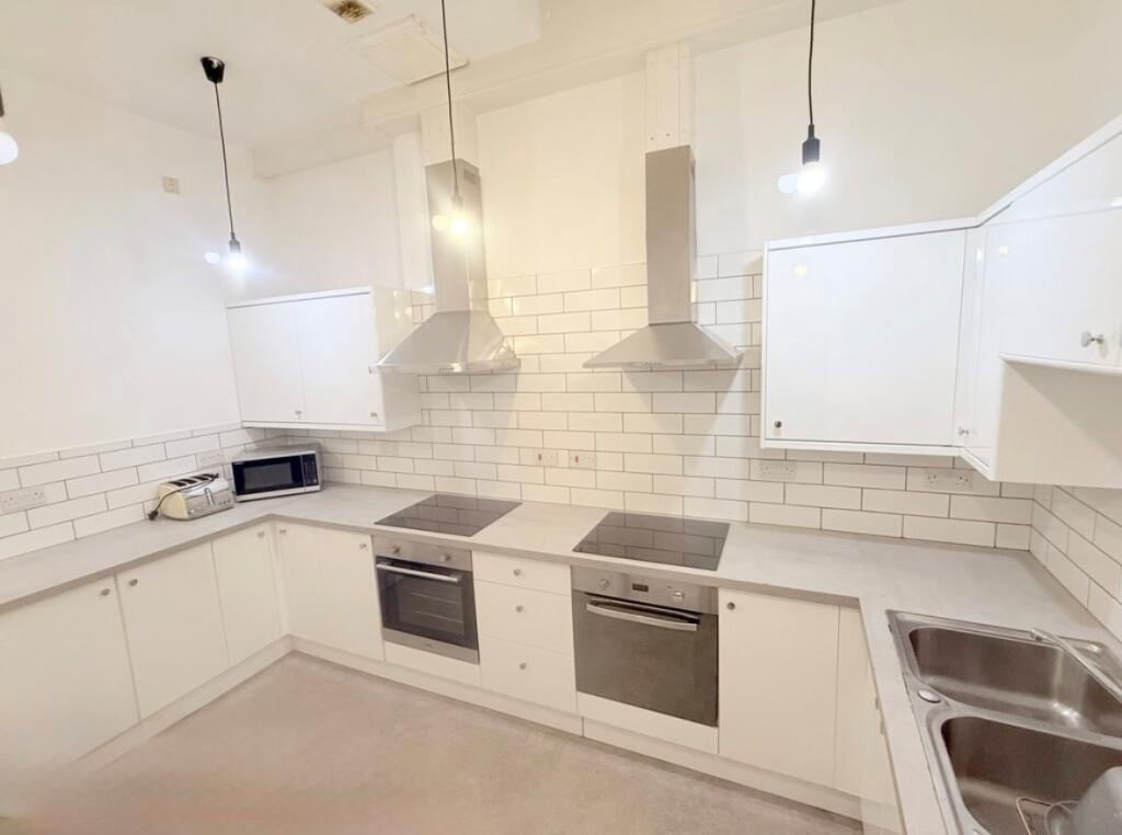 8 bed Detached for rent in Nottingham. From PURPLE FROG ASSET MANAGEMENT LIMITED - Nottingham 8 bed Detached for rent in Nottingham. From PURPLE FROG ASSET MANAGEMENT LIMITED - Nottingham