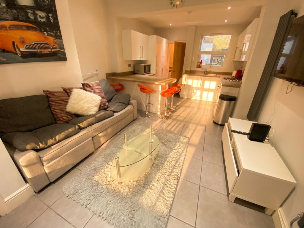 4 bed Detached for rent in Nottingham. From PURPLE FROG ASSET MANAGEMENT LIMITED - Nottingham