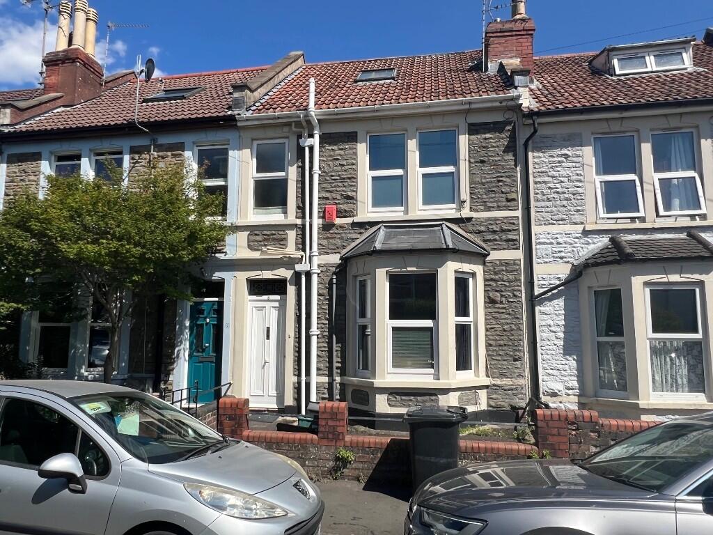 3 bed Mid Terraced House for rent in Stapleton. From PJ Reynolds - Bristol