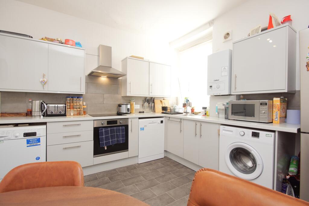 1 bed 1st Floor Flat for rent in Leigh Woods. From PJ Reynolds - Bristol