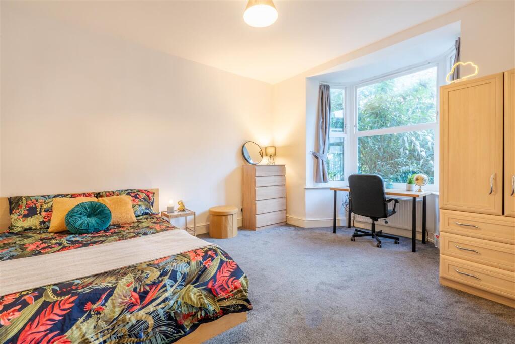 4 bed Detached for rent in Sheffield. From Broomhill Property Shop - Sheffield