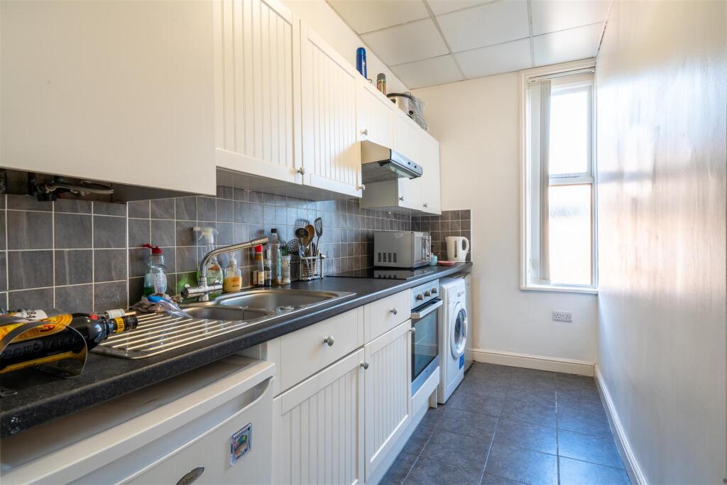 1 bed 1st Floor Flat for rent in Sheffield. From Broomhill Property Shop - Sheffield 1 bed 1st Floor Flat for rent in Sheffield. From Broomhill Property Shop - Sheffield