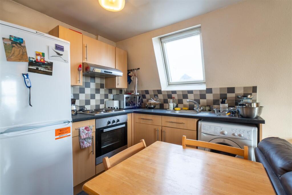 1 bed 1st Floor Flat for rent in Sheffield. From Broomhill Property Shop - Sheffield