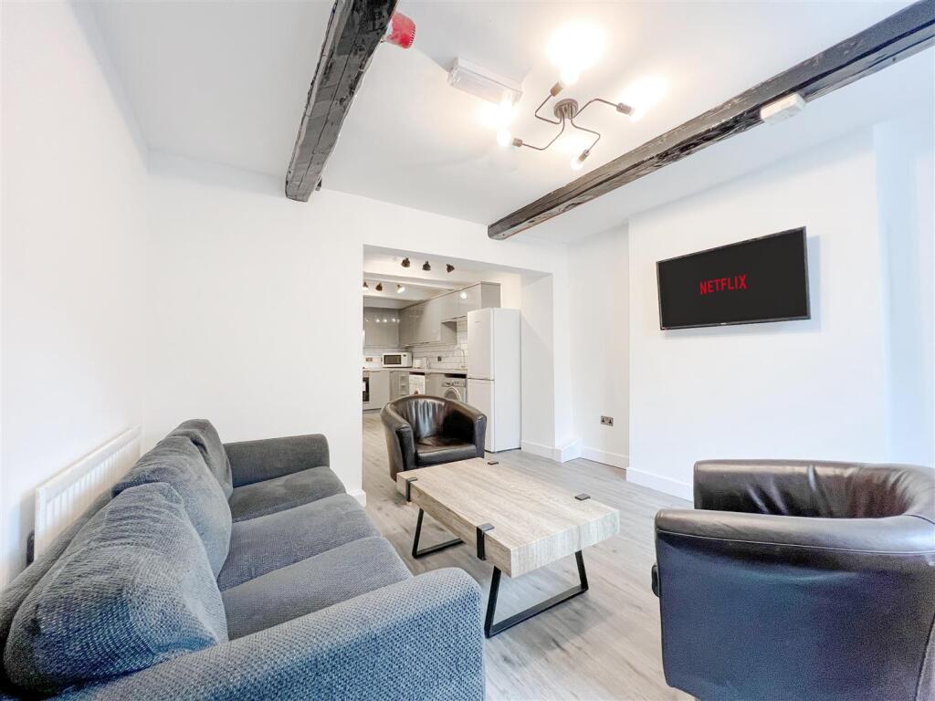 5 bed Detached for rent in Sheffield. From Broomhill Property Shop - Sheffield 5 bed Detached for rent in Sheffield. From Broomhill Property Shop - Sheffield