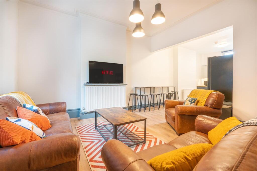 5 bed Detached for rent in Sheffield. From Broomhill Property Shop - Sheffield 5 bed Detached for rent in Sheffield. From Broomhill Property Shop - Sheffield