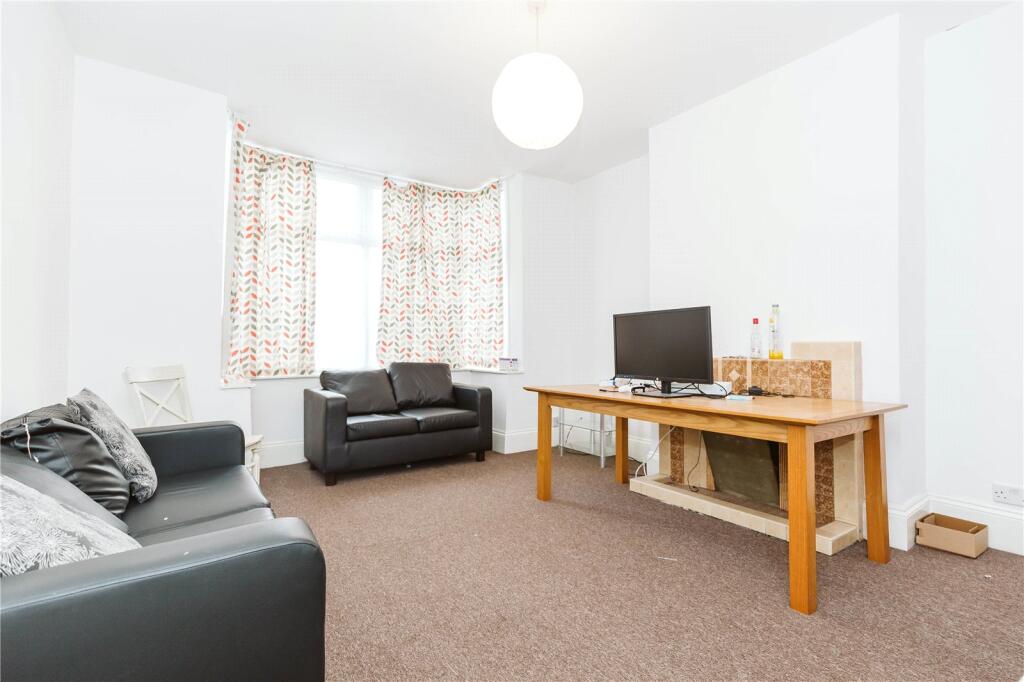 4 bed End of Terrace for rent in Bristol. From CJ Hole - Bishopston