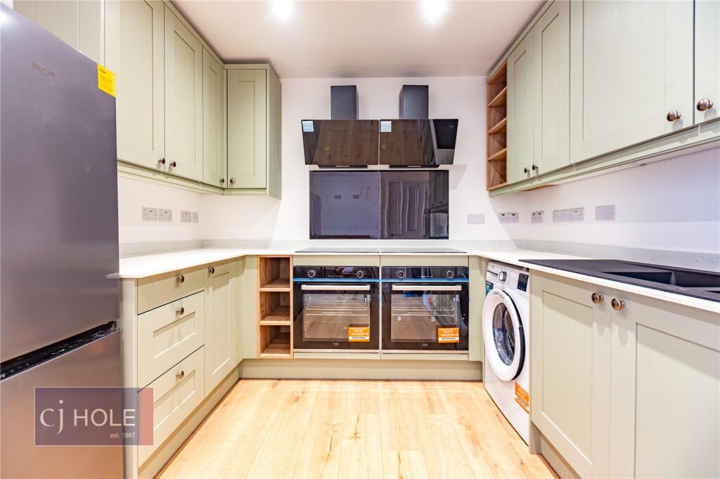 6 bed Mid Terraced House for rent in Bristol. From CJ Hole - Bishopston 6 bed Mid Terraced House for rent in Bristol. From CJ Hole - Bishopston