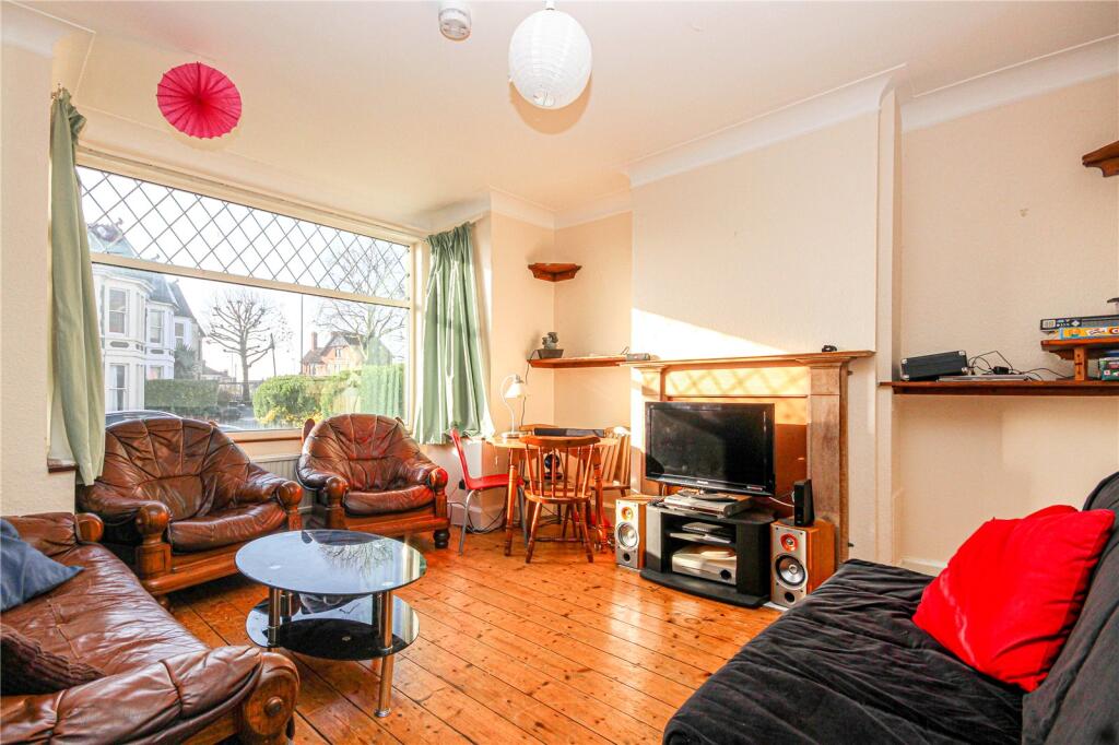 4 bed End of Terrace for rent in Bristol. From CJ Hole - Bishopston