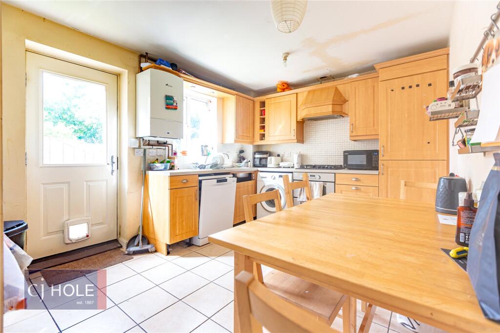 4 bed Semi Detached for rent in Bristol. From CJ Hole - Bishopston 4 bed Semi Detached for rent in Bristol. From CJ Hole - Bishopston