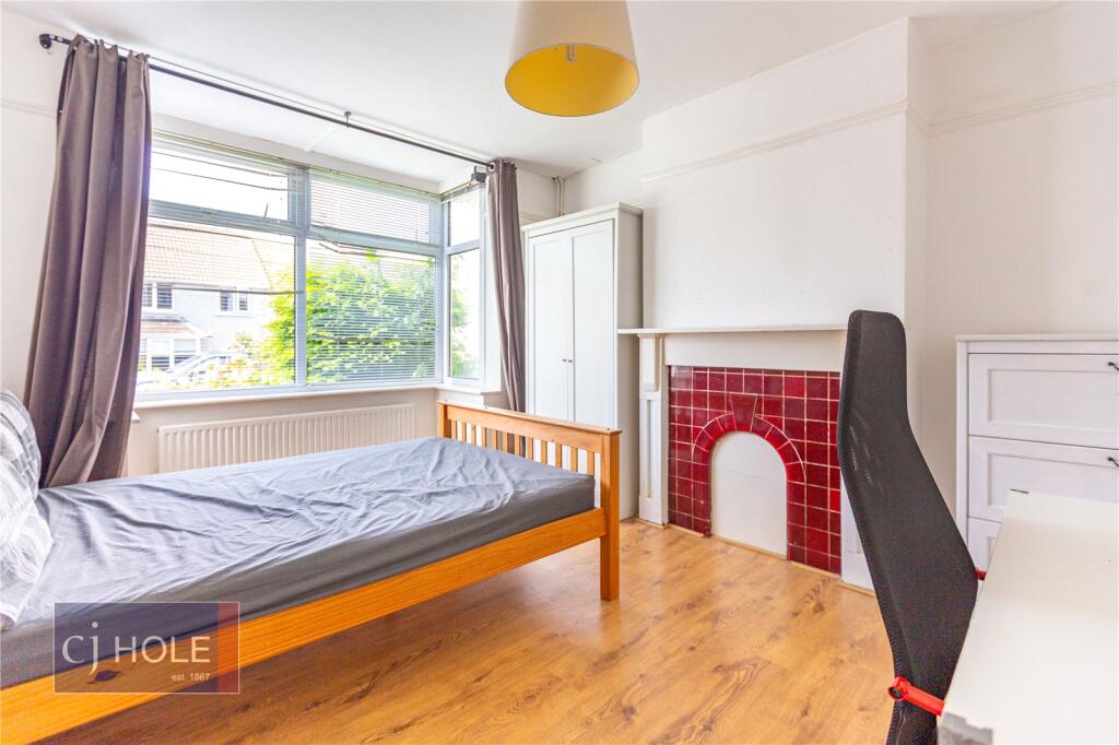 4 bed Mid Terraced House for rent in Bristol. From CJ Hole - Bishopston