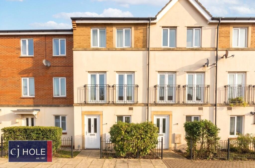 4 bed Mid Terraced House for rent in Bristol. From CJ Hole - Bishopston