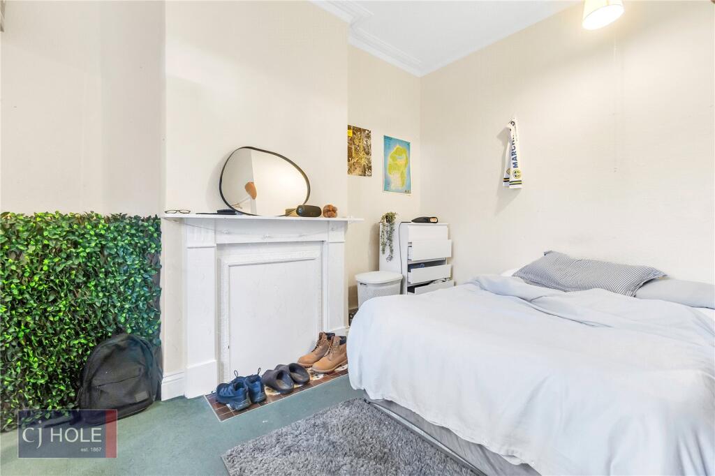 7 bed Annexe for rent in Bristol. From CJ Hole - Bishopston 7 bed Annexe for rent in Bristol. From CJ Hole - Bishopston