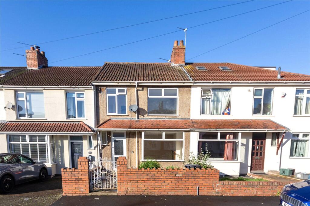 3 bed Mid Terraced House for rent in Bristol. From CJ Hole - Bishopston