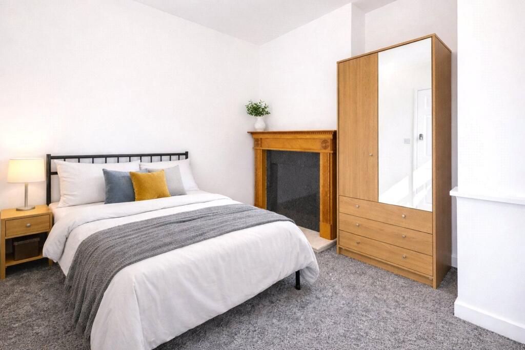 5 bed Mid Terraced House for rent in Filton. From CJ Hole - Bishopston 5 bed Mid Terraced House for rent in Filton. From CJ Hole - Bishopston