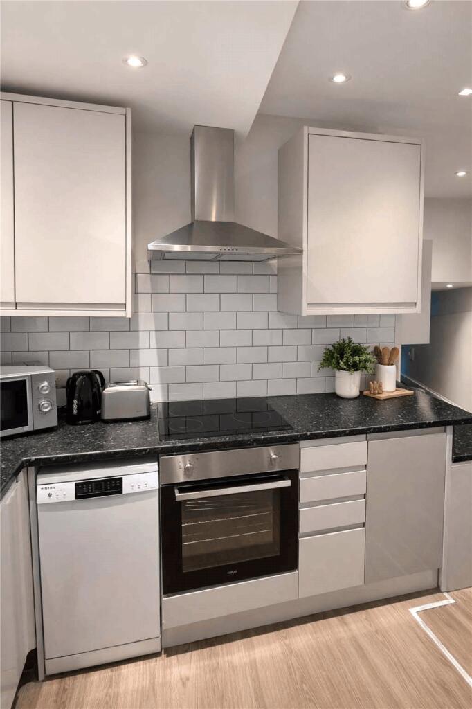 5 bed Apartment for rent in Bristol. From CJ Hole - Bishopston 5 bed Apartment for rent in Bristol. From CJ Hole - Bishopston