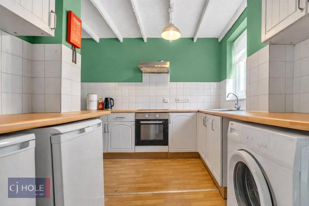 3 bed End of Terrace for rent in Bristol. From CJ Hole - Bishopston