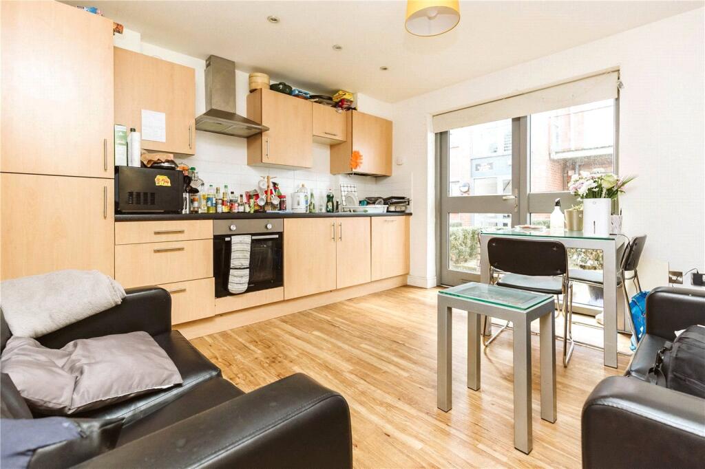 1 bed Apartment for rent in Bristol. From CJ Hole - Bishopston