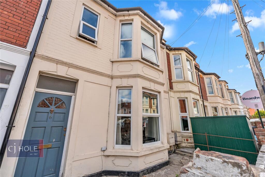 5 bed Mid Terraced House for rent in Stapleton. From CJ Hole - Bishopston