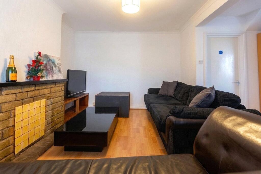 5 bed Semi Detached for rent in Bristol. From CJ Hole - Bishopston