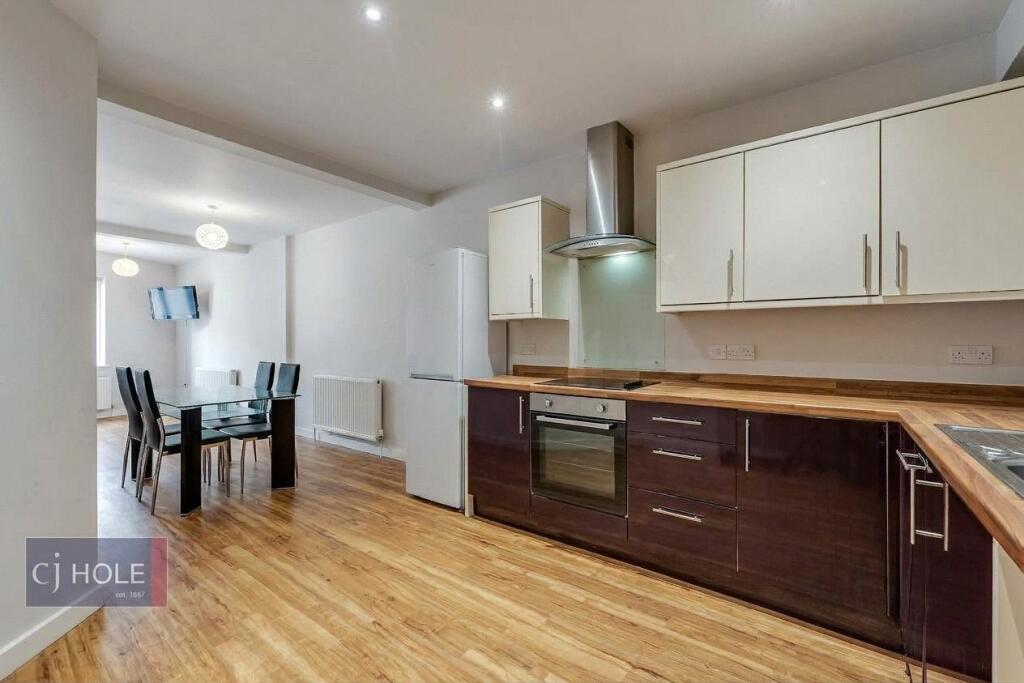5 bed Apartment for rent in Bristol. From CJ Hole - Clifton