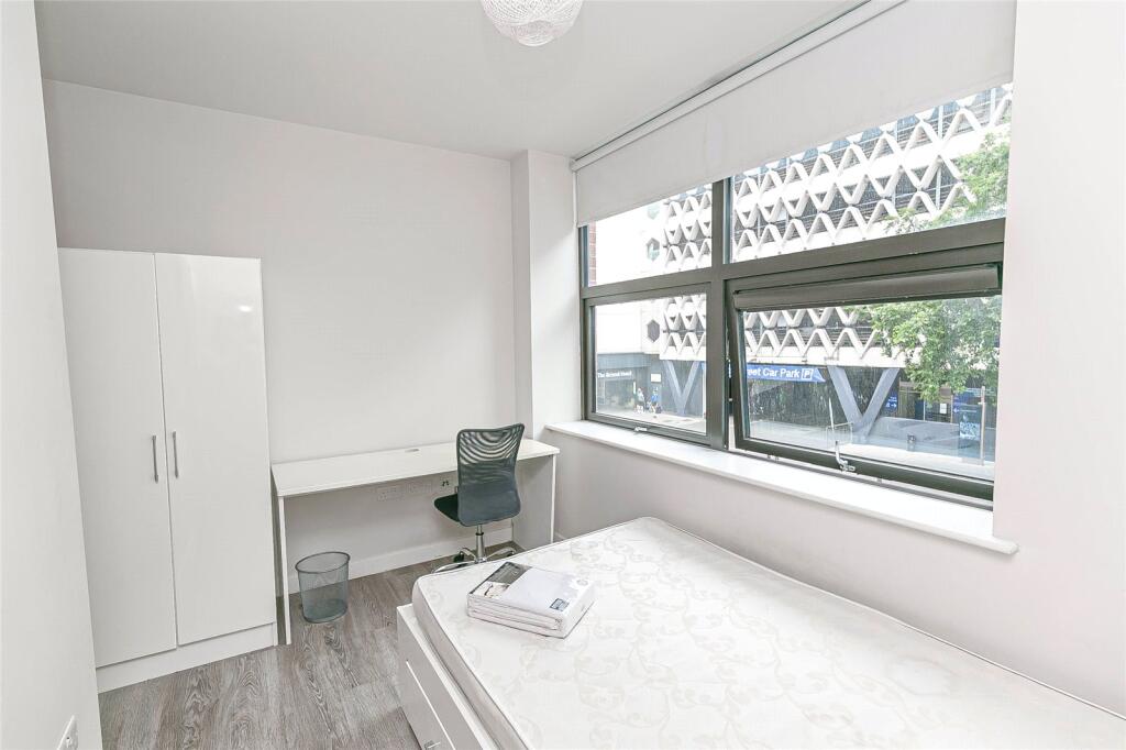 6 bed Apartment for rent in Bristol. From CJ Hole - Clifton