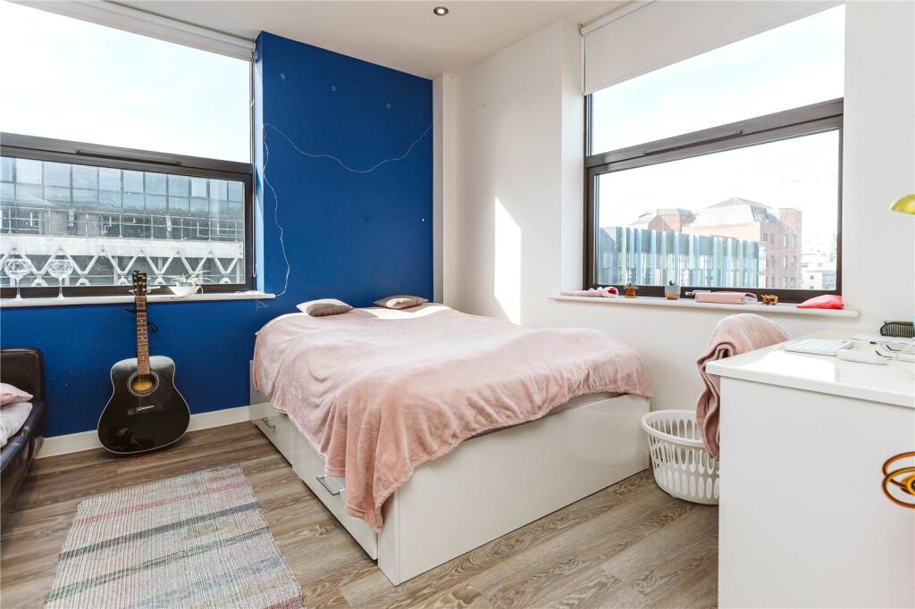 4 bed Studio for rent in Bristol. From CJ Hole - Clifton