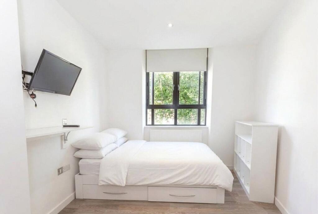0 bed Studio for rent in Bristol. From CJ Hole - Clifton 0 bed Studio for rent in Bristol. From CJ Hole - Clifton