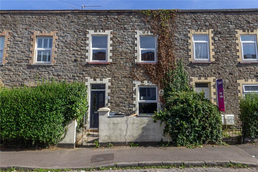 4 bed Mid Terraced House for rent in Bristol. From CJ Hole - Kingswood 4 bed Mid Terraced House for rent in Bristol. From CJ Hole - Kingswood
